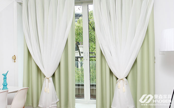 阳台需要装窗帘吗？阳台安装窗帘作用有哪些呢？